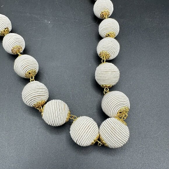 Vtg Cord Wrapped White Bead Ball Necklace Lightweight Gold Tone Caps Summer 21" - Picture 3 of 11